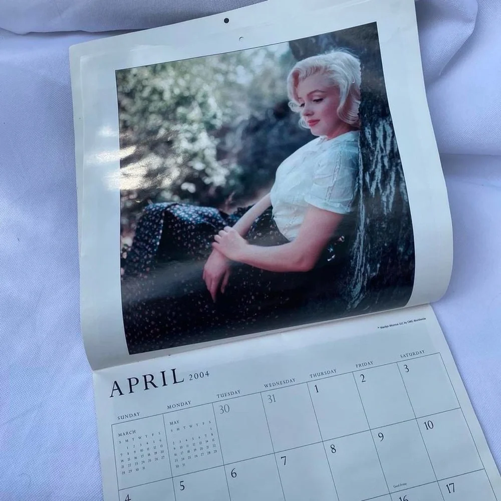 Marilyn monroe wall calendar